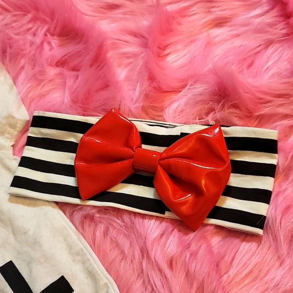 Previously CUSTOM made ESPN AND CHILL WITH MY DADDY, ONESIE, HEADBAND, 12 MONTHS - Picture 3 of 4